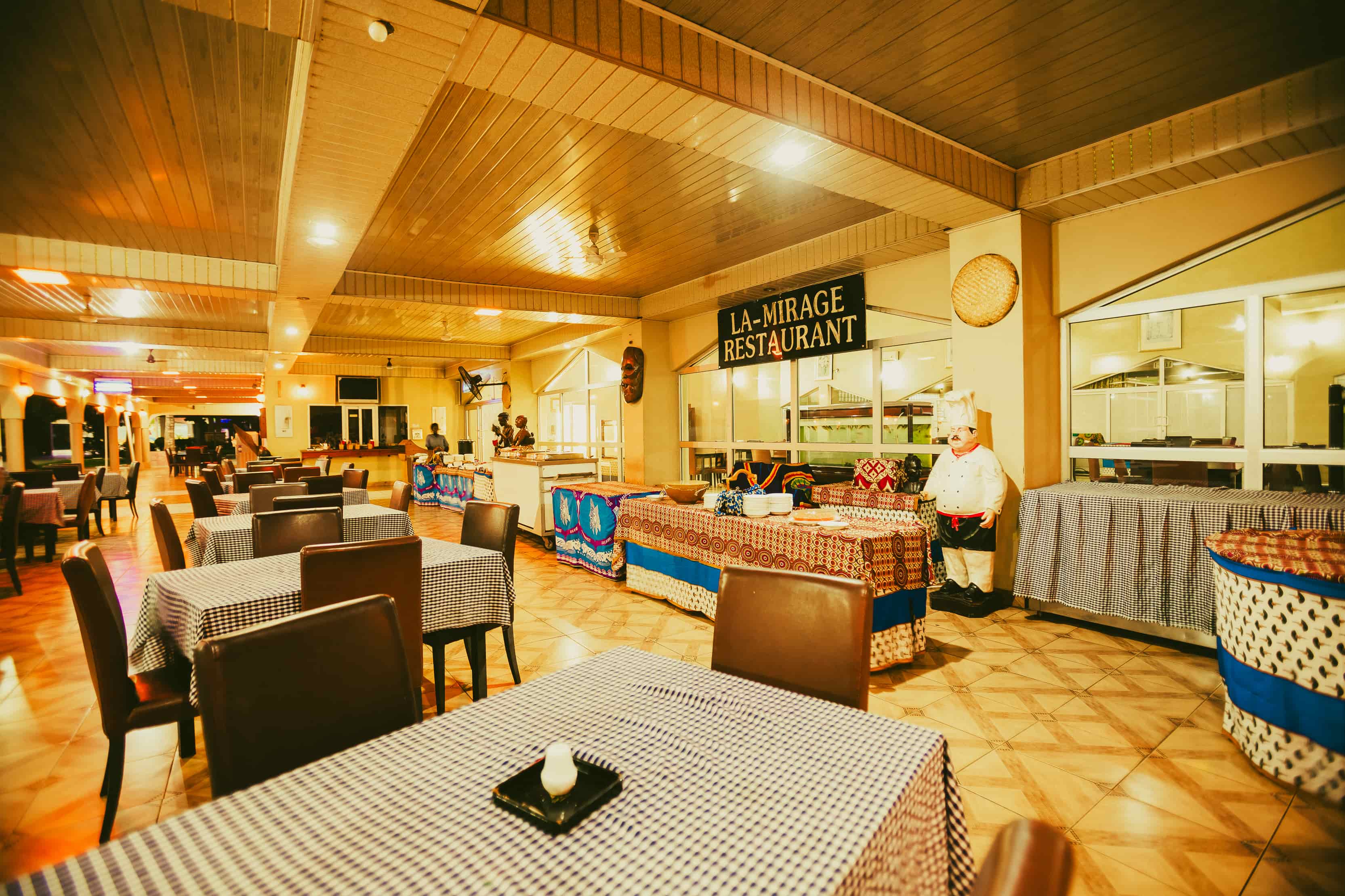 /outside view of restaurant